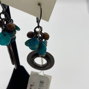 Beautiful earrings ladies what colors are gorgeous!